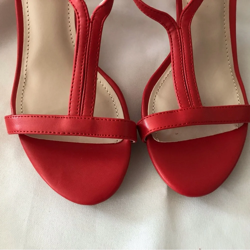 New Boston Design strappy heels